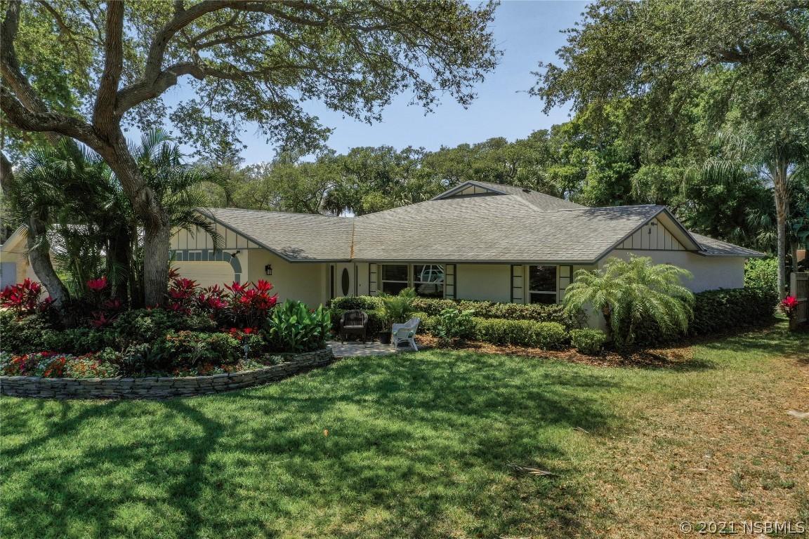 824 S Cooper St., New Smyrna Beach, FL 32169