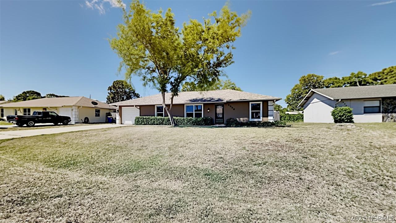 2356 Evergreen Dr., Edgewater, FL 32132