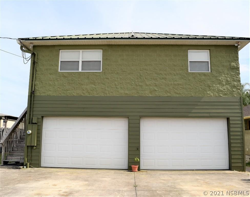 153 Randle Ave., Oak Hill, FL 32759