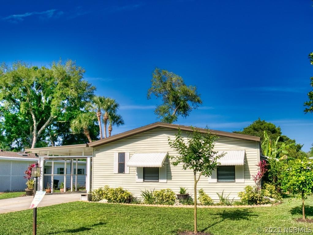 203 Schooner Ave., Edgewater, FL 32141