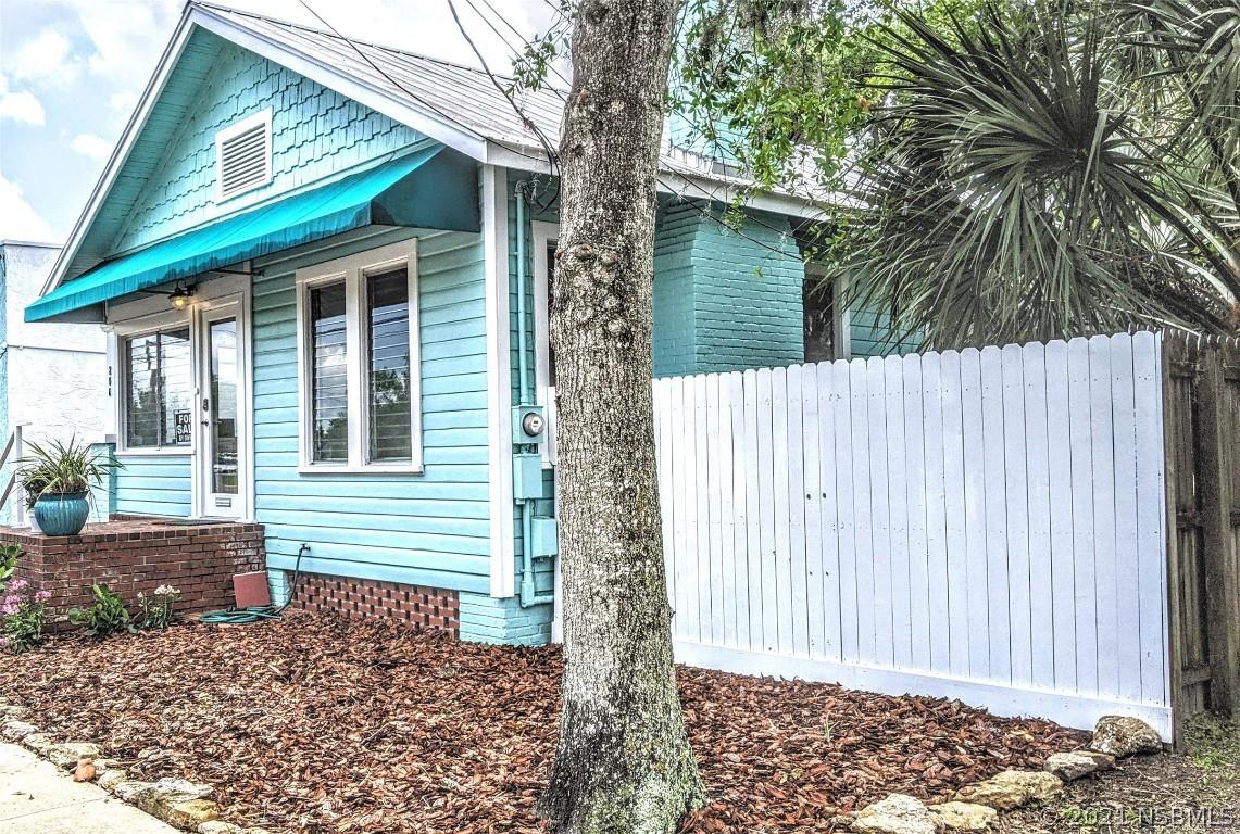206 Rush St., New Smyrna Beach, FL 32168