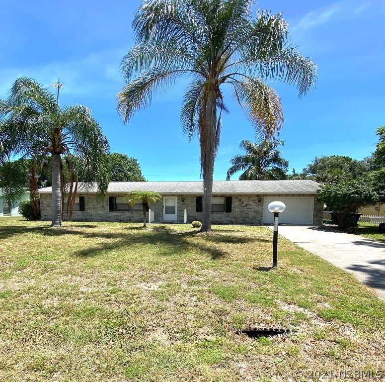 2353 Fern Palm Dr., Edgewater, FL 32141