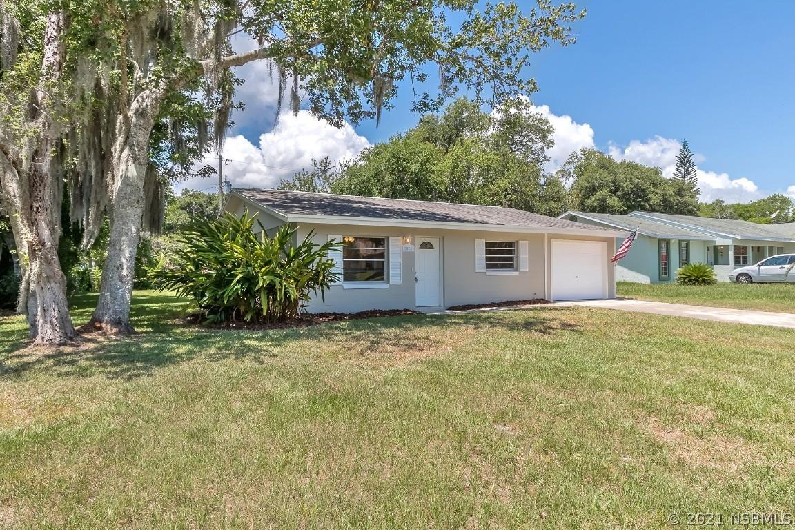 2826 Travelers Palm Dr., Edgewater, FL 32141