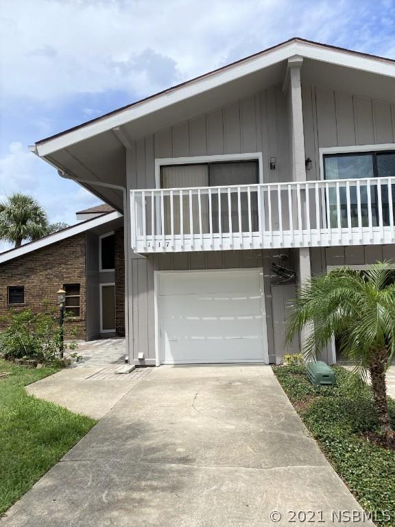 117 Lagoon Ct., New Smyrna Beach, FL 32168