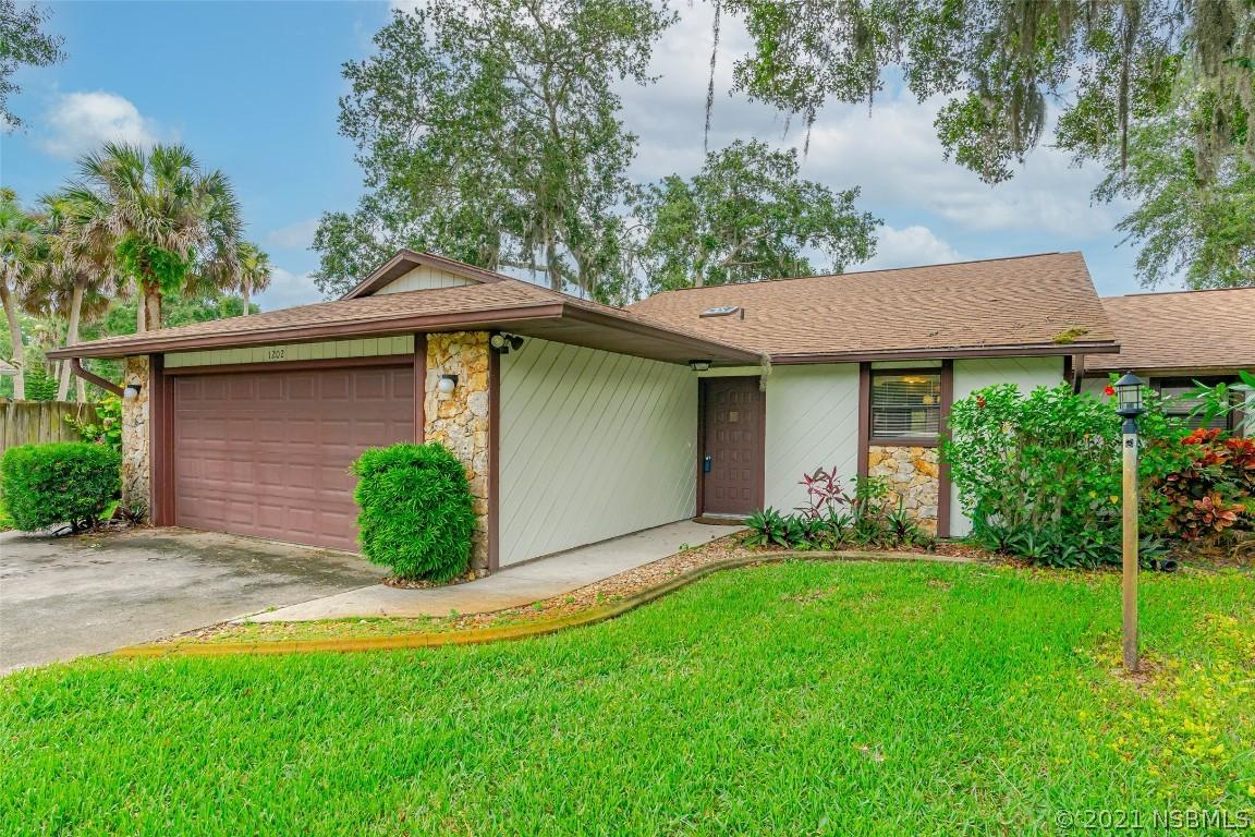 1202 Bond St., Edgewater, FL 32132
