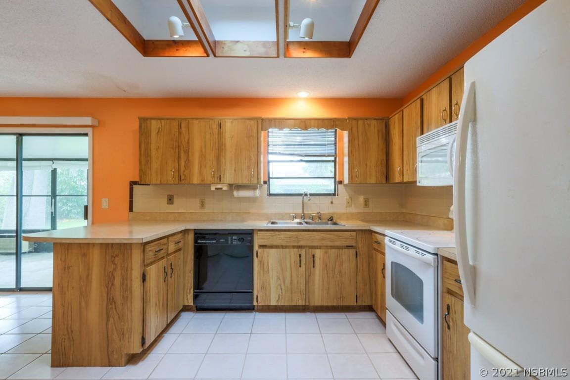1707 Travelers Palm Dr., Edgewater, FL 32132