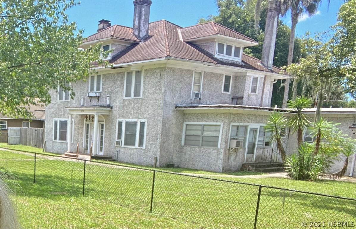 1251 S Highland St., Mount Dora, FL 32757