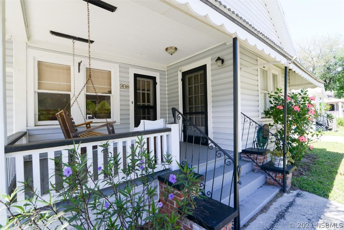 208 S Myrtle Ave., New Smyrna Beach, FL 32168
