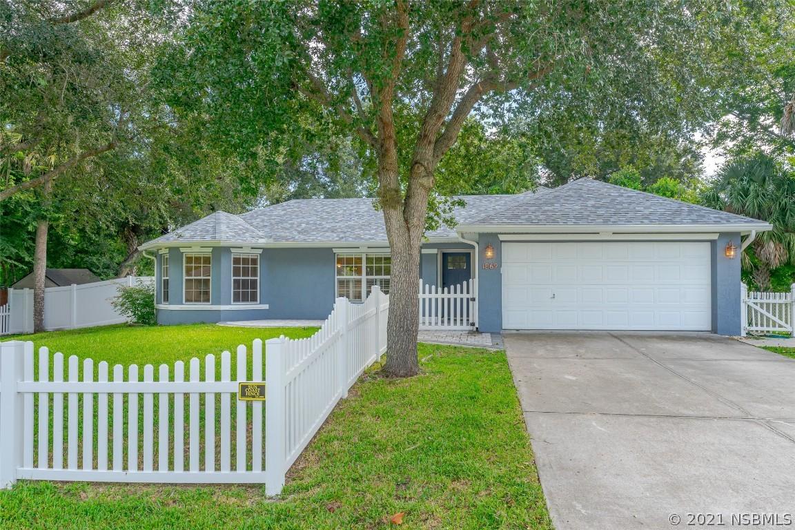 1869 Umbrella Tree Dr., Edgewater, FL 32141