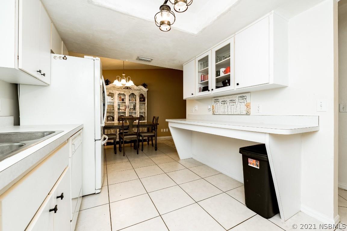 3111 Queen Palm Dr., Edgewater, FL 32141