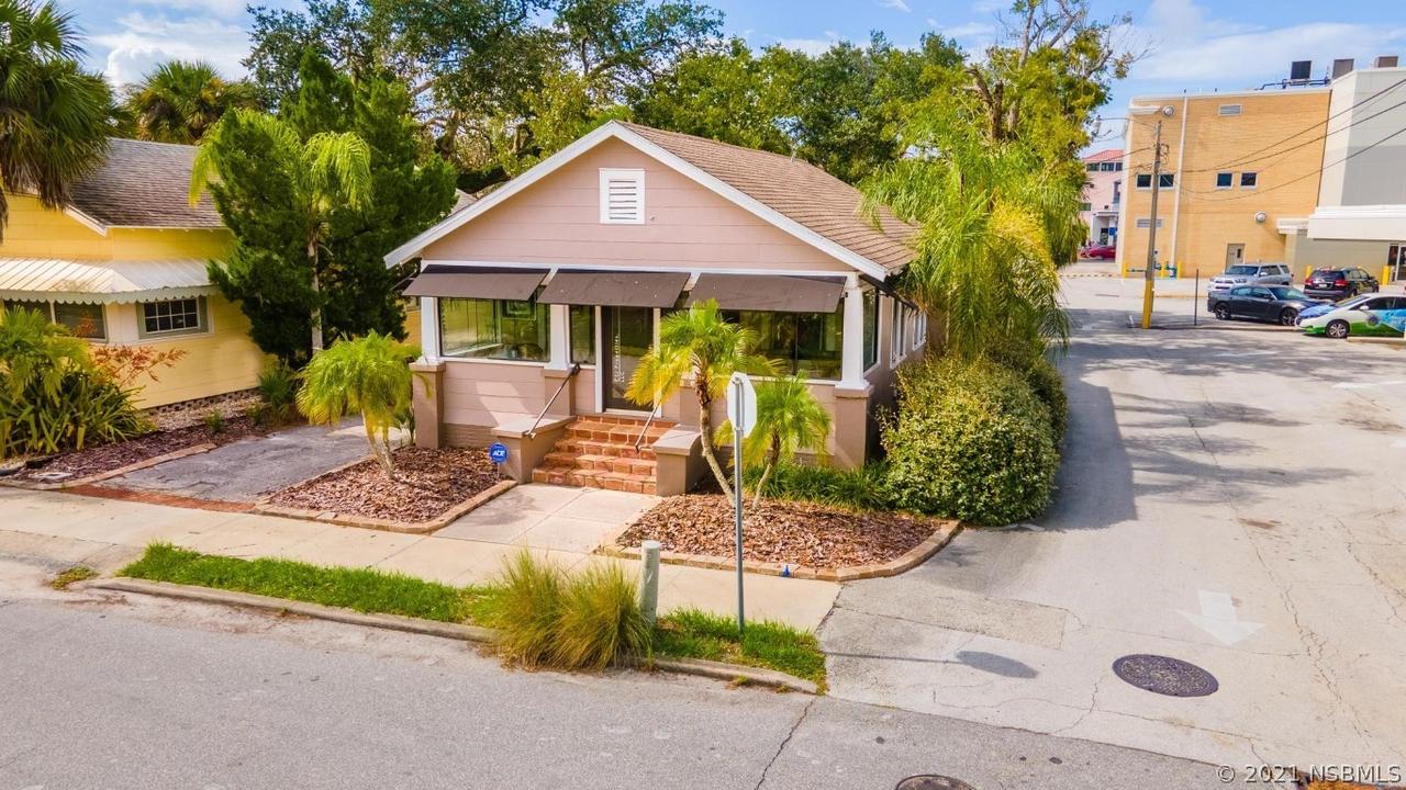 207 Downing St., New Smyrna Beach, FL 32168
