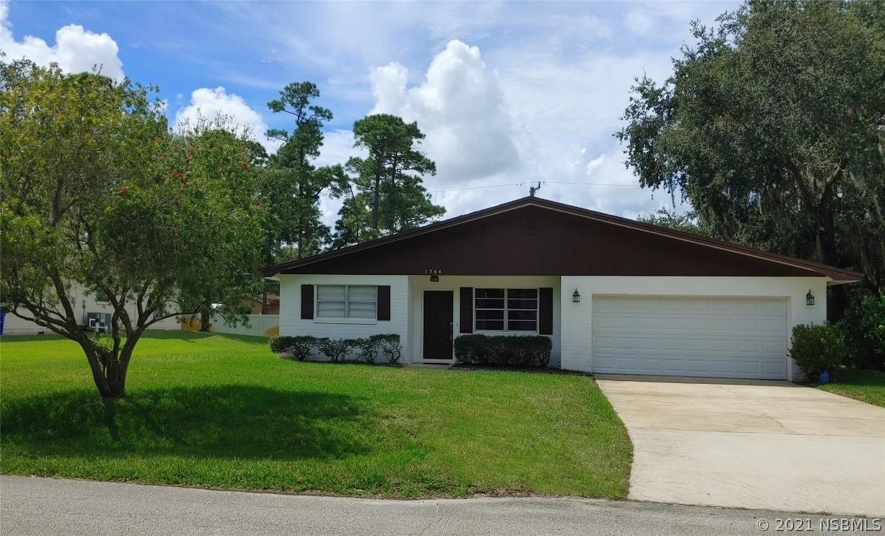 1704 Royal Palm Dr., Edgewater, FL 32132