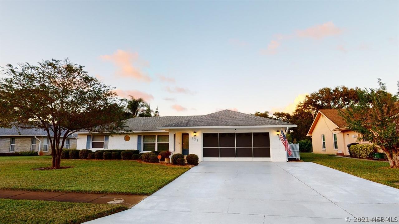 237 Meadow Lake Dr., Edgewater, FL 32141