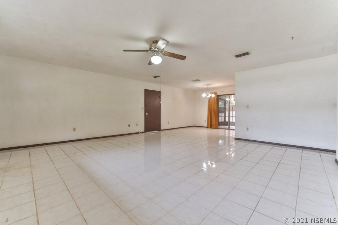 1318 Sabal Palm Dr., Edgewater, FL 32132