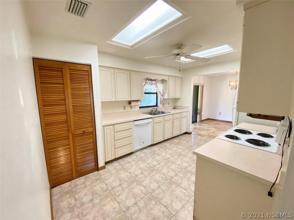 2333 Date Palm Dr., Edgewater, FL 32141