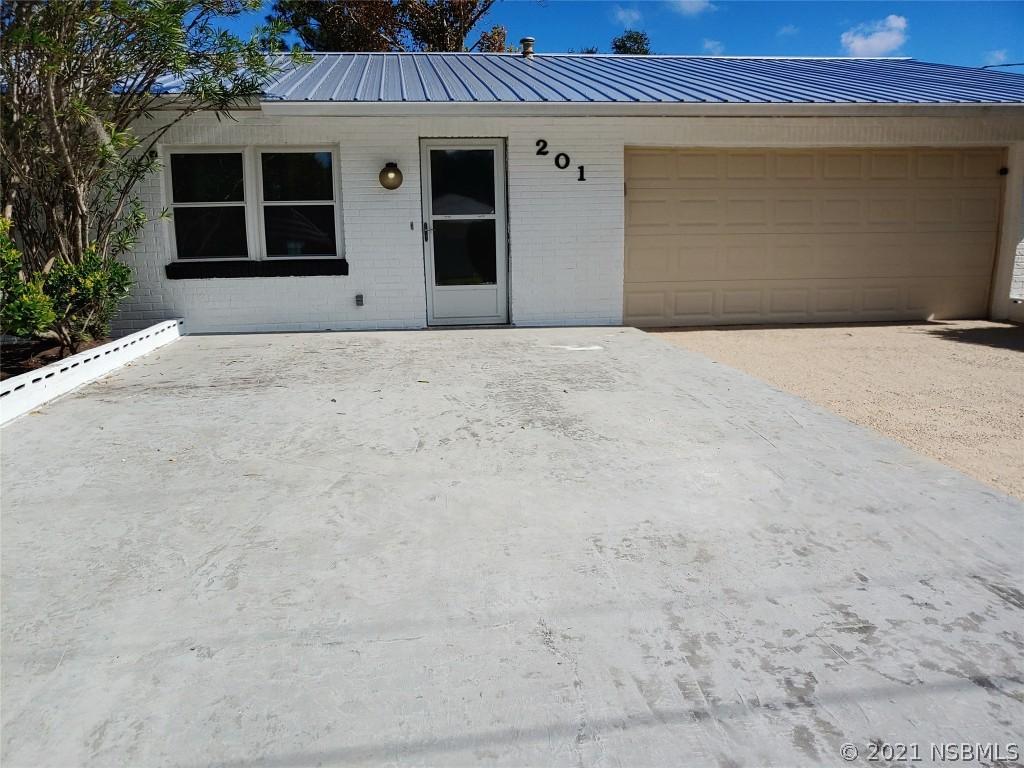 201 Howard Ave., New Smyrna Beach, FL 32168