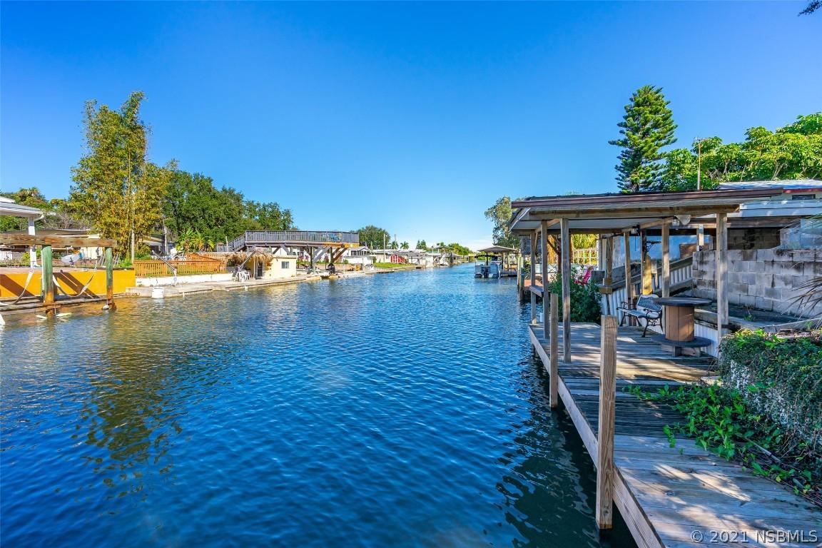 232 Randle Ave., Oak Hill, FL 32759