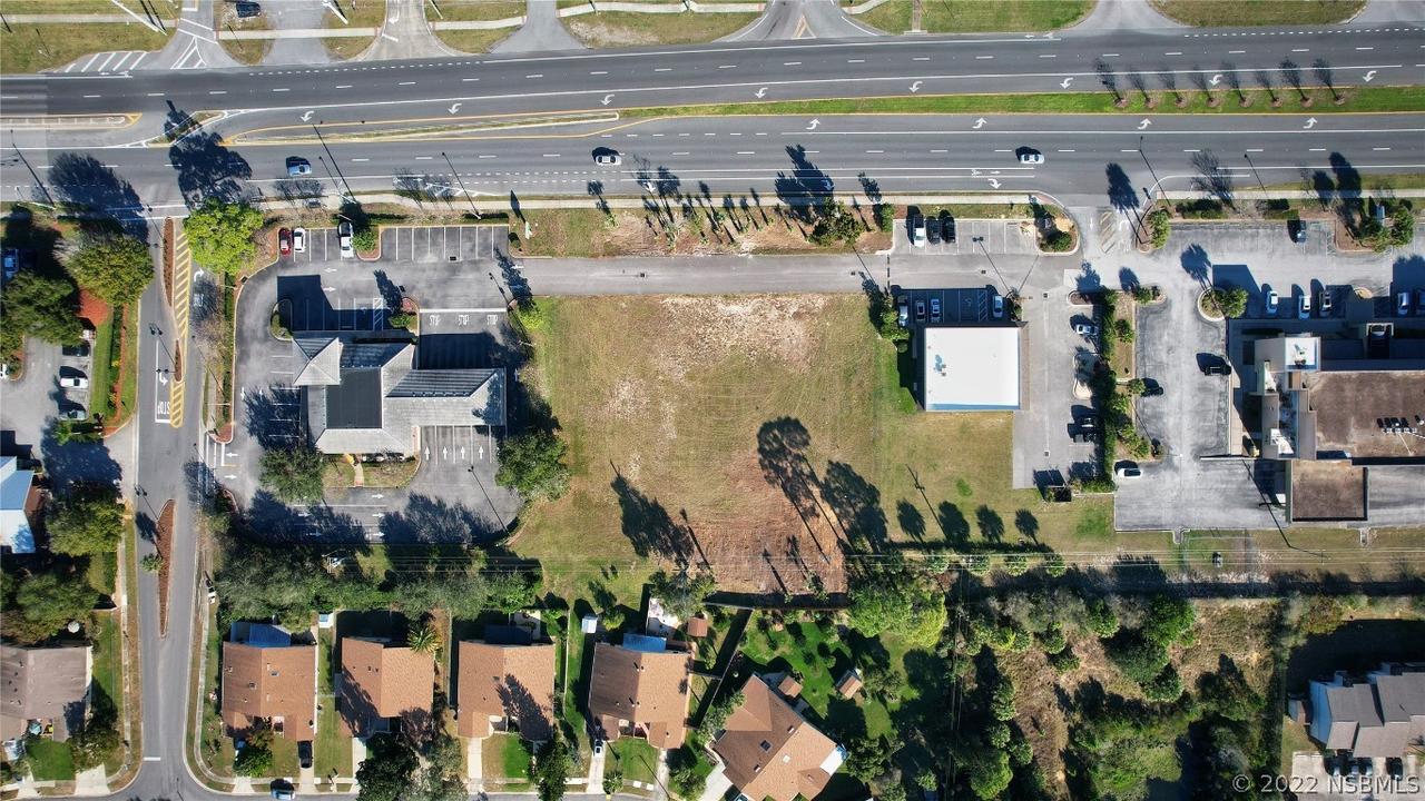 1308 S Ridgewood Ave., Edgewater, FL 32132