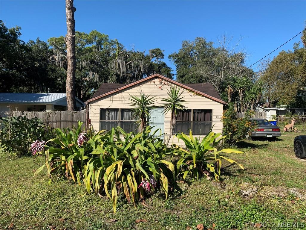 115 W Pine Bluff St., Edgewater, FL 32132