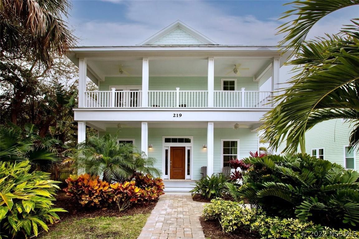 219 Lincoln Ave., New Smyrna Beach, FL 32169