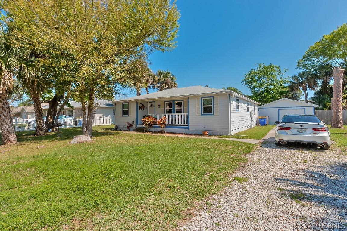 2721 Evergreen Dr., Edgewater, FL 32141