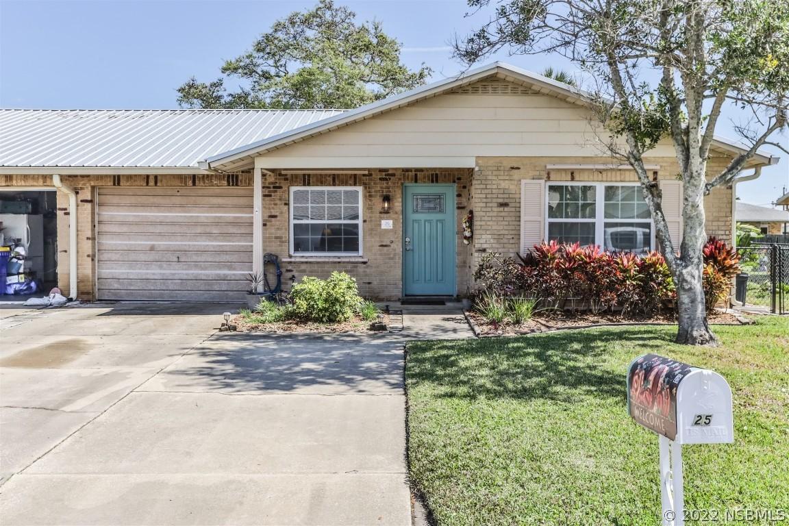 25 Laughing Gull Ln., Edgewater, FL 32141
