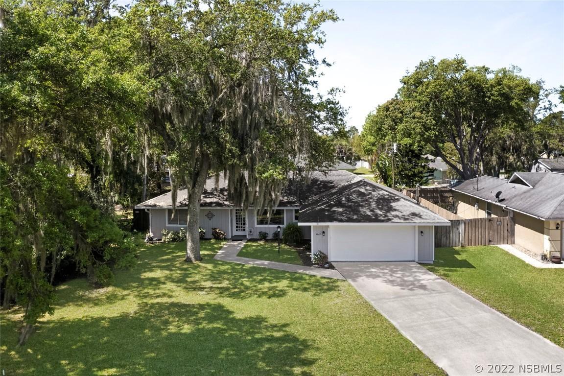1724 Travelers Palm Dr., Edgewater, FL 32132