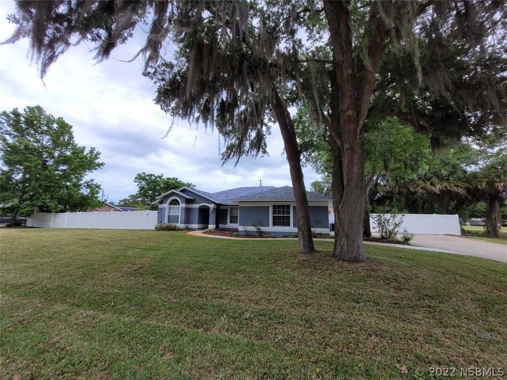 1731 Travelers Palm Dr., Edgewater, FL 32132