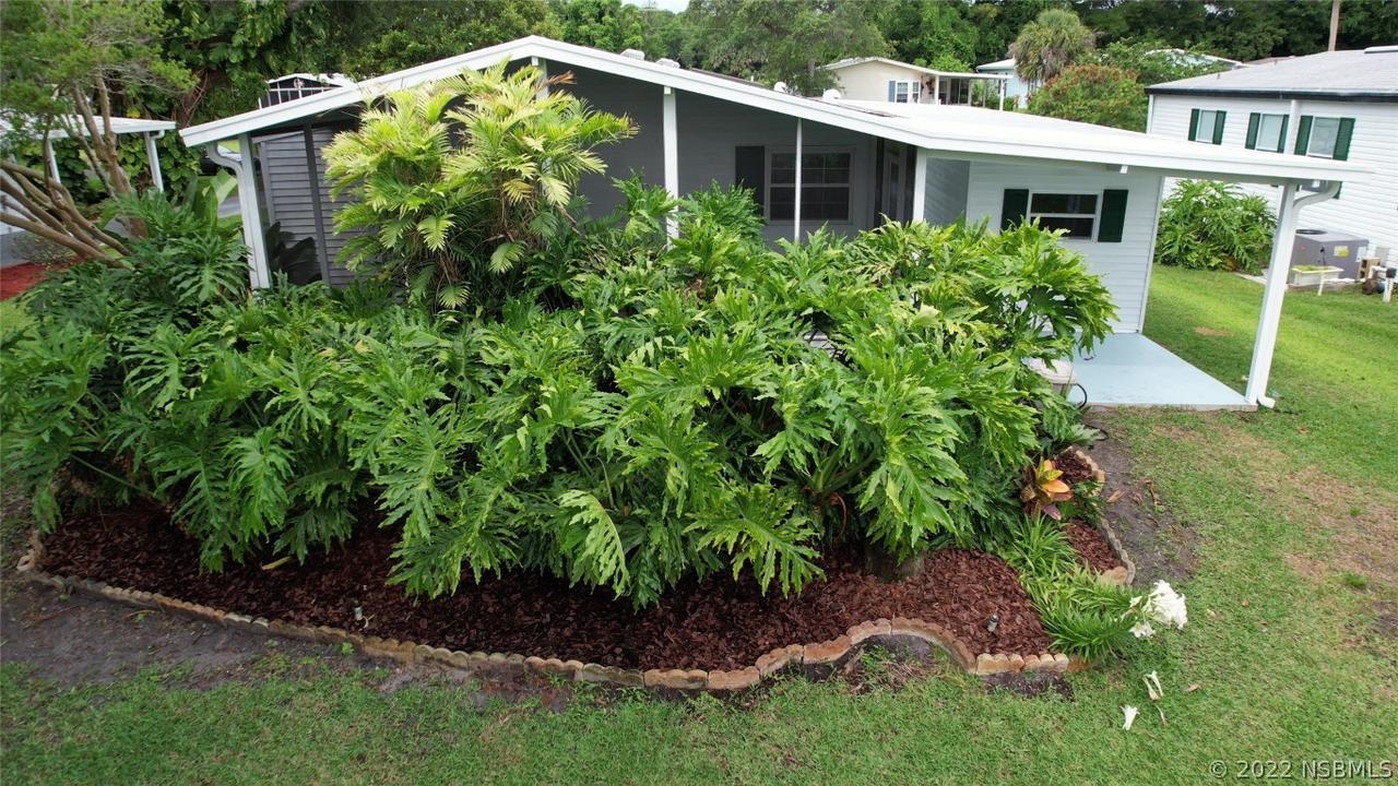 211 Schooner Ave., Edgewater, FL 32141