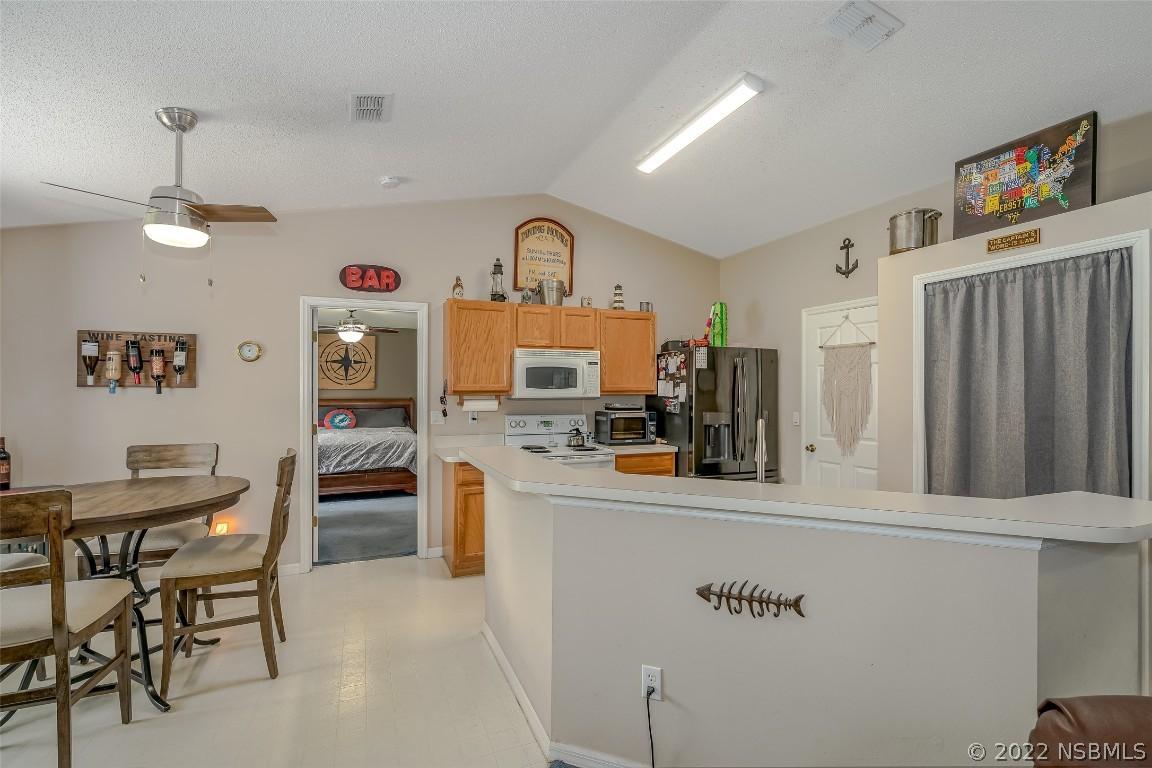 2512 Tamarind Dr., Edgewater, FL 32141