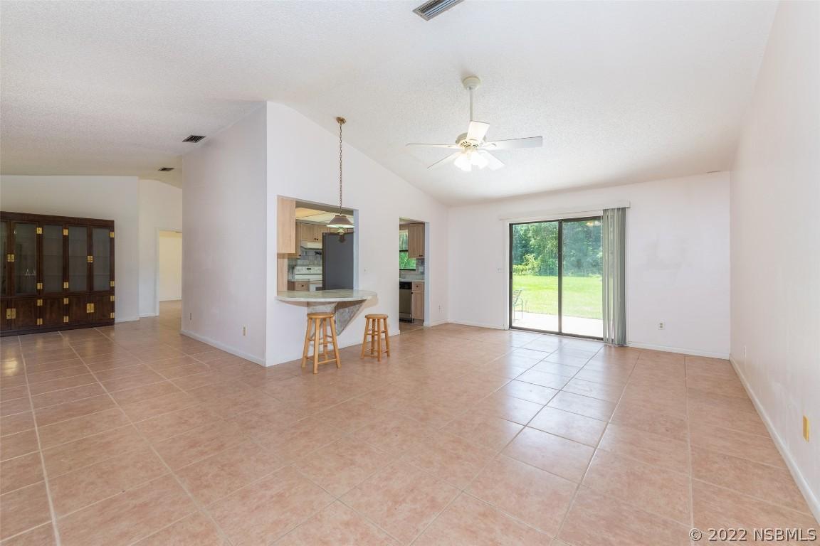 115 Baywood Dr., Oak Hill, FL 32759