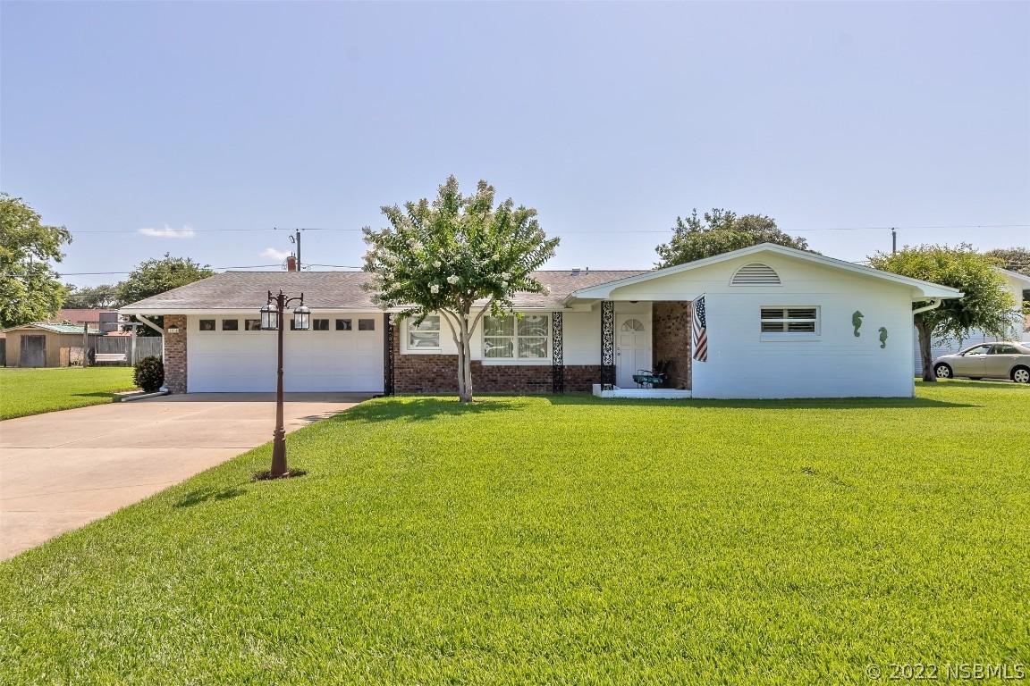 1814 India Palm Dr., Edgewater, FL 32132