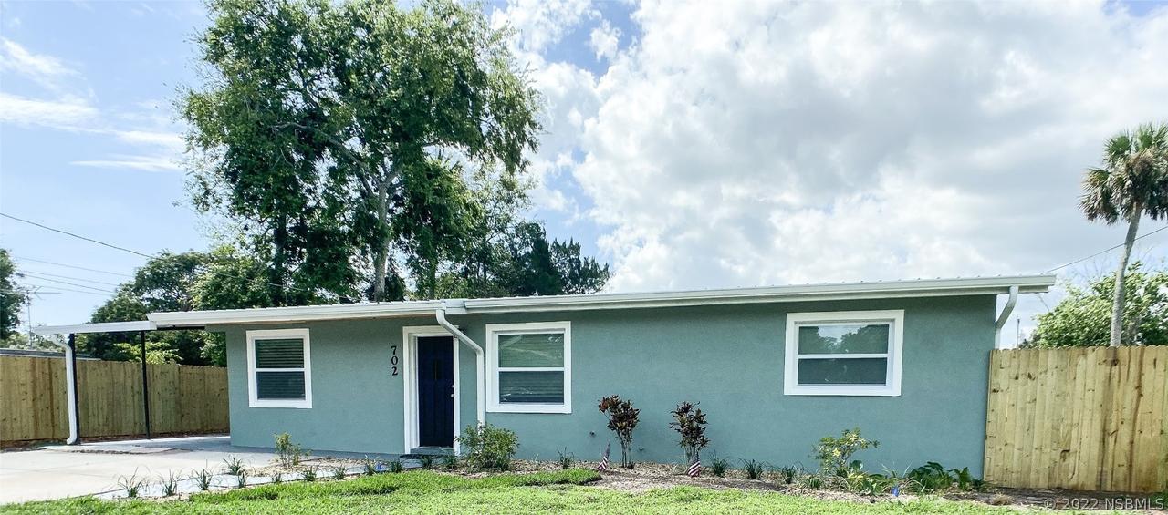 702 Eleanore Ave., New Smyrna Beach, FL 32168