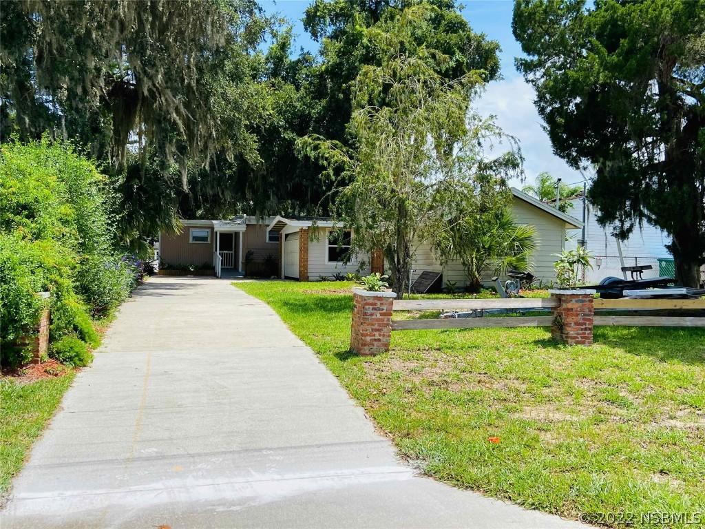 201 Gary Ave., Oak Hill, FL 32759