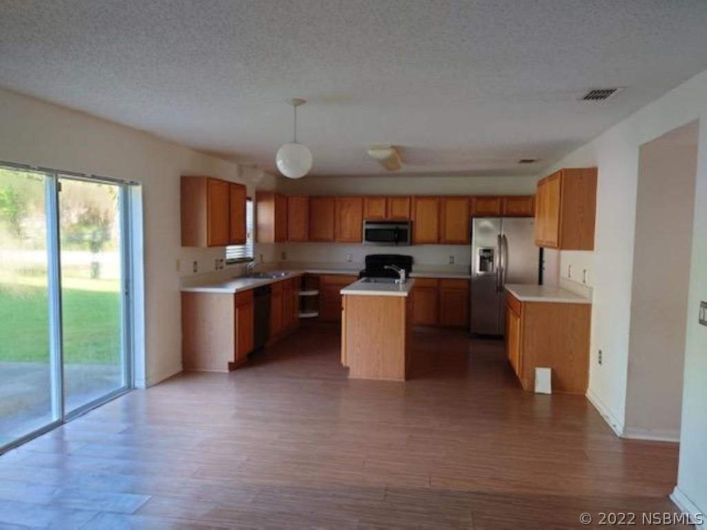 3004 Travelers Palm Dr., Edgewater, FL 32141