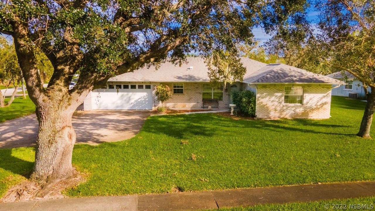 1112 12th St., Edgewater, FL 32132