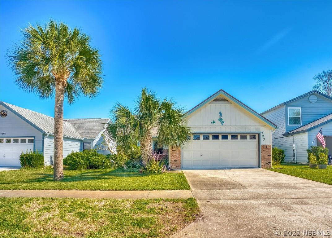 702 Sky Tree Ct., New Smyrna Beach, FL 32168