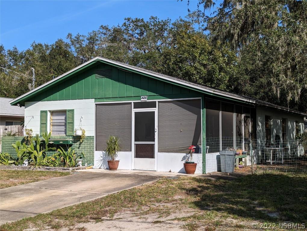 425 Perdita St., Edgewater, FL 32132