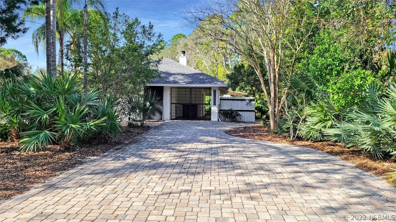 2846 Glenwood Ave., New Smyrna Beach, FL 32168