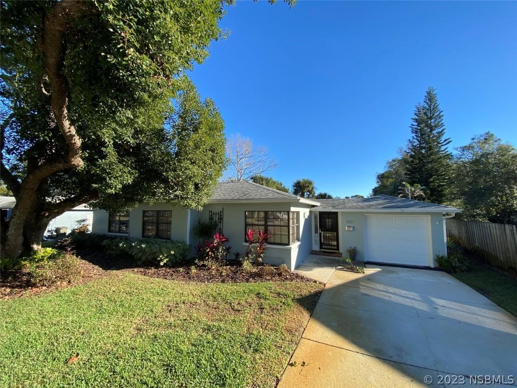 1507 Palmetto St., New Smyrna Beach, FL 32168