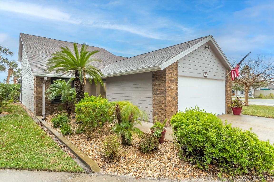 150 Breezeway Ct, New Smyrna Beach, FL 32169