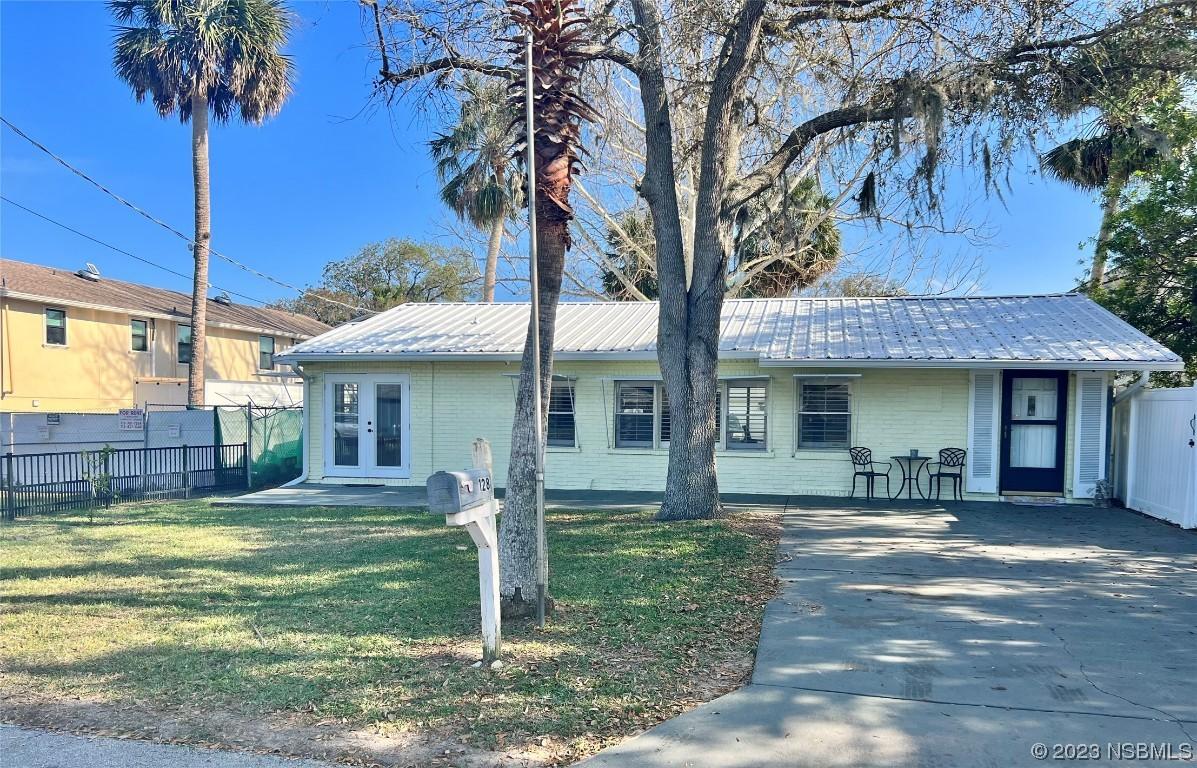 128 Hotel Ave., Edgewater, FL 32132