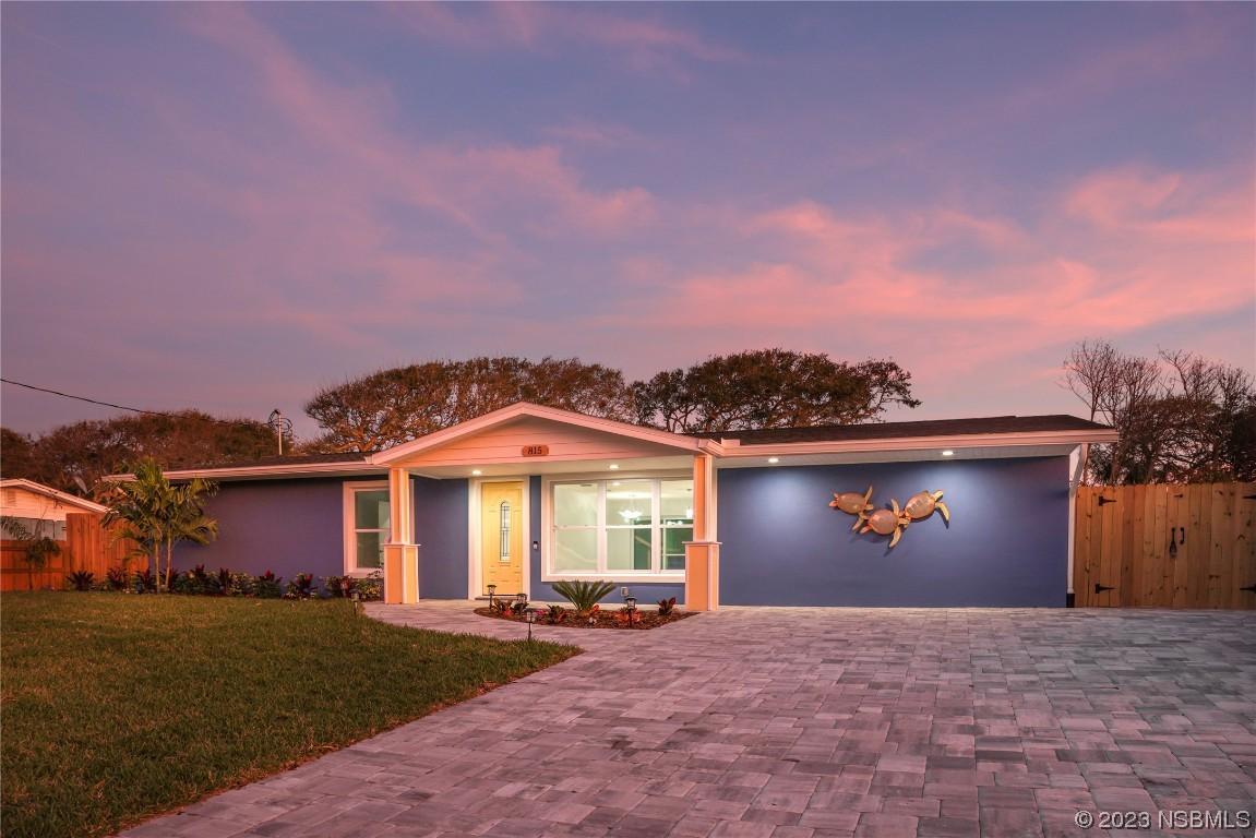 815 E 18th Ave, New Smyrna Beach, FL 32169