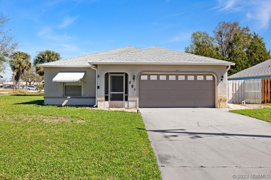 201 Falcon Ave., Edgewater, FL 32141