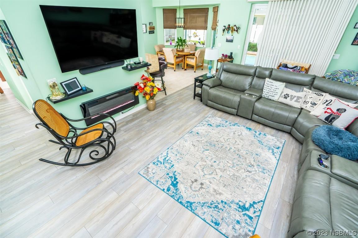 122 San Remo Dr., Edgewater, FL 32141