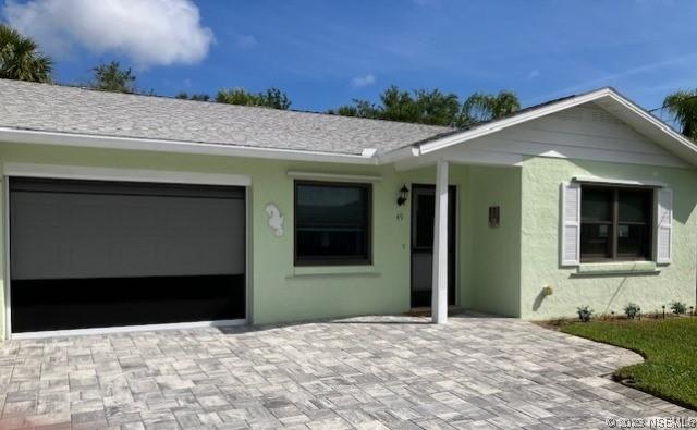 49 Pelican Dr., Edgewater, FL 32141