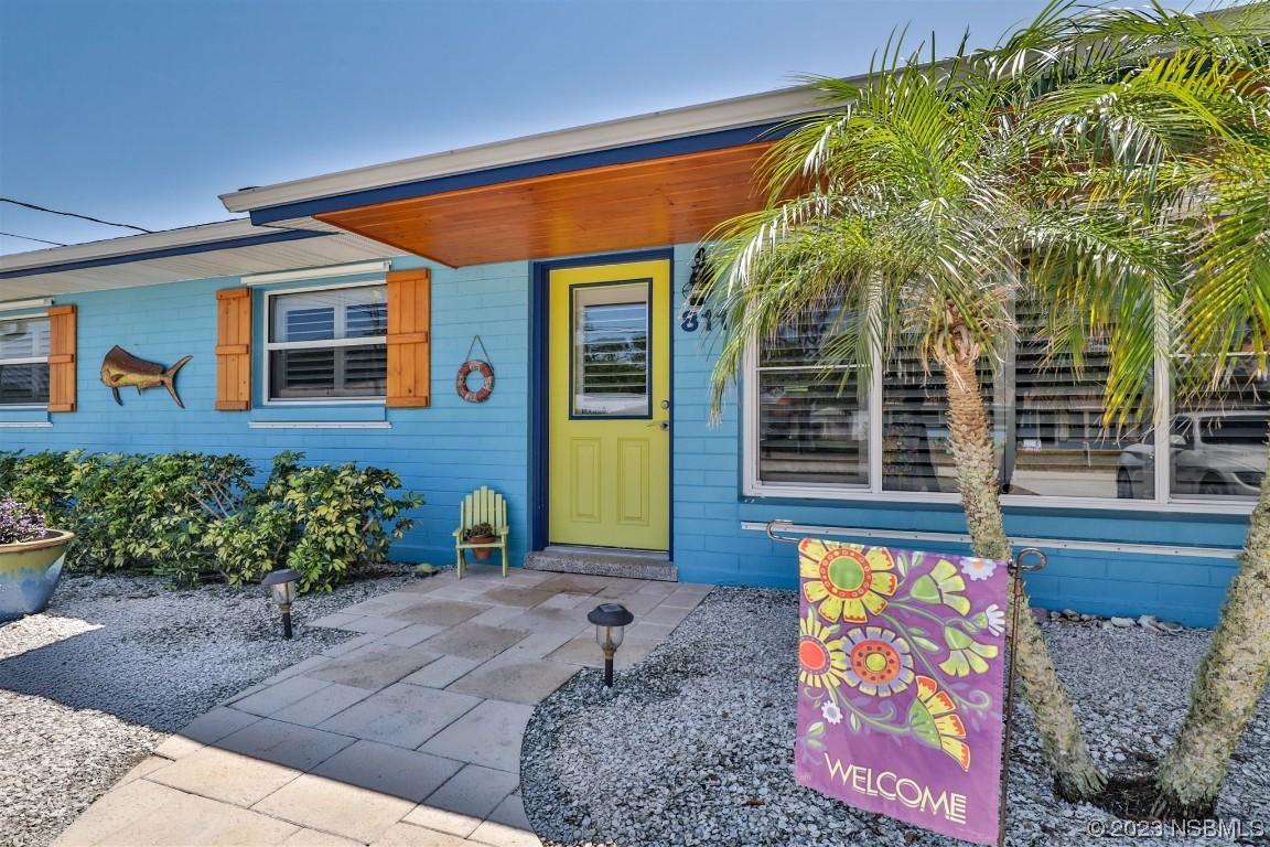 811 E 16th Ave., New Smyrna Beach, FL 32169