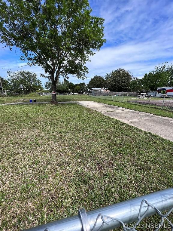 103 West Loop, Oak Hill, FL 32759