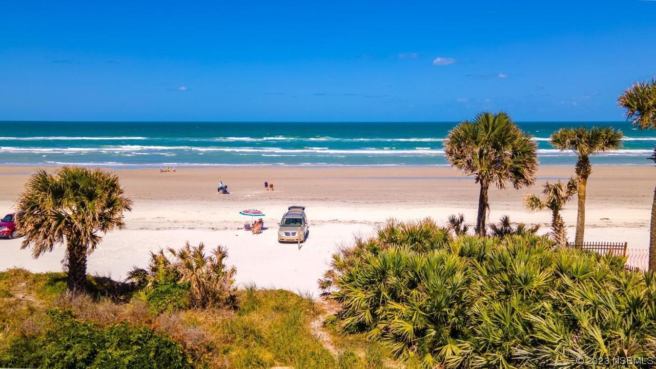 2105 Hill St., New Smyrna Beach, FL 32169