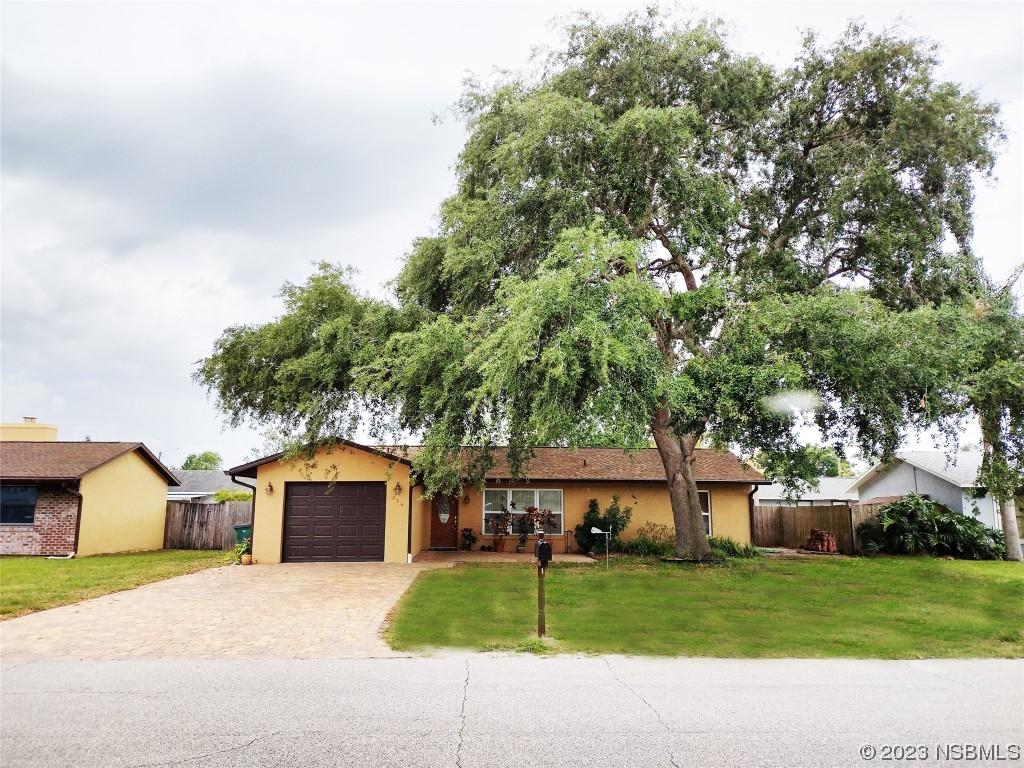 214 Wildwood Dr., Edgewater, FL 32132